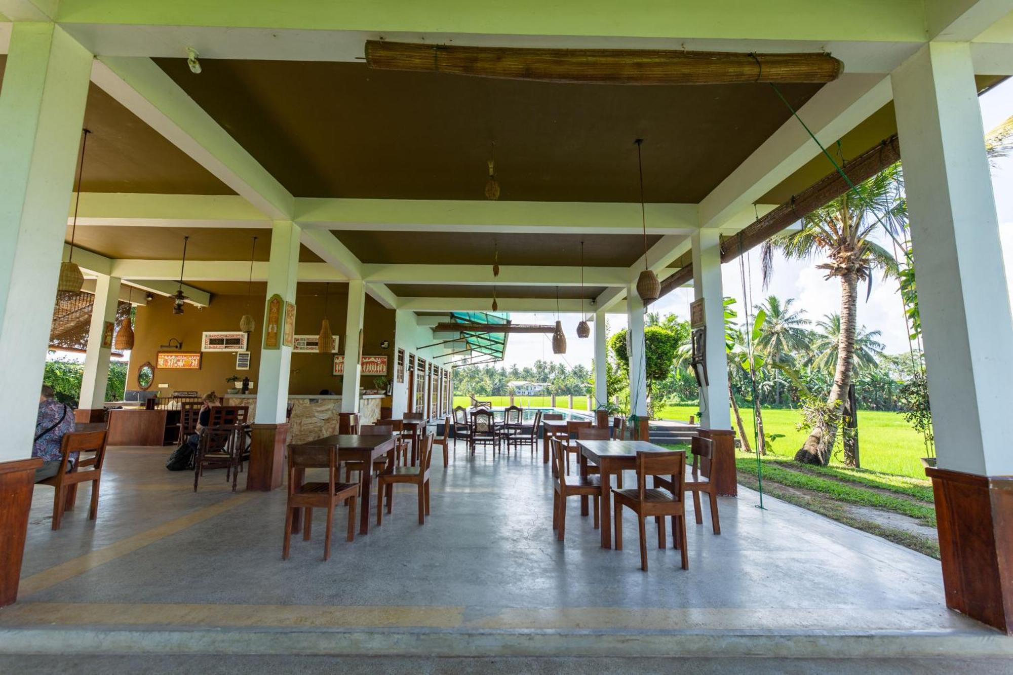 Serene Park Hotel By Ark Tissamaharama Extérieur photo